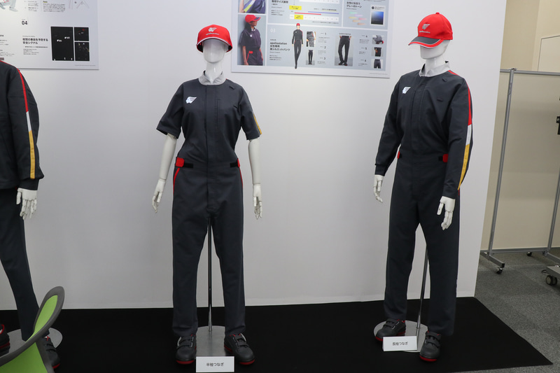 冬用以外のつなぎは、半袖と長袖を用意している