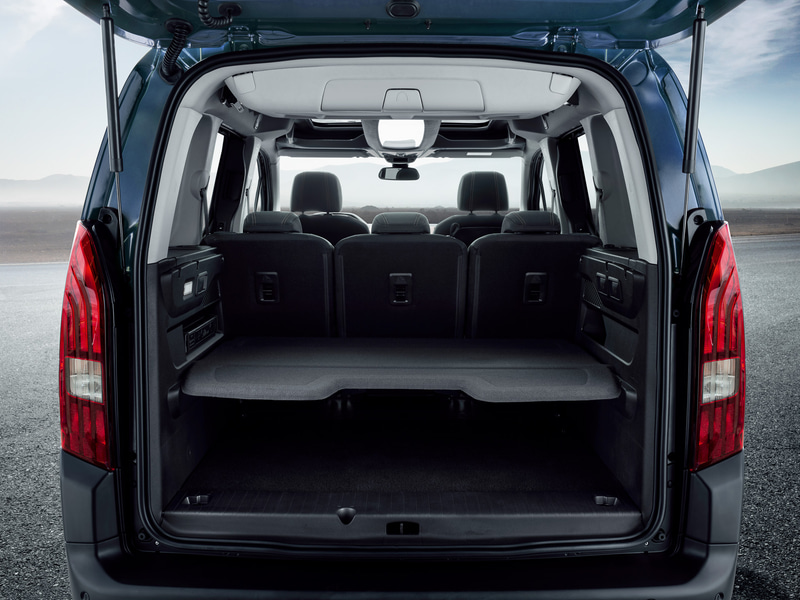 積載物によって多彩なシートアレンジが可能