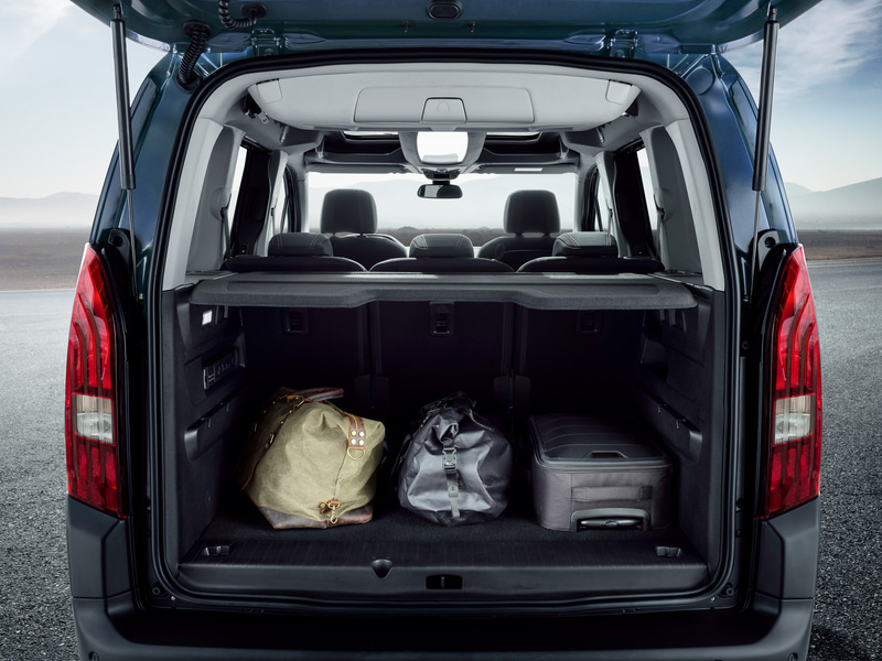 積載物によって多彩なシートアレンジが可能