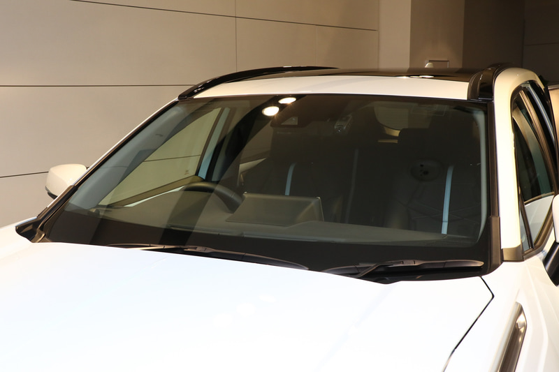 フロントウインドウ