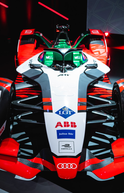 記者会見場に展示されていたAudi e-tron FE07