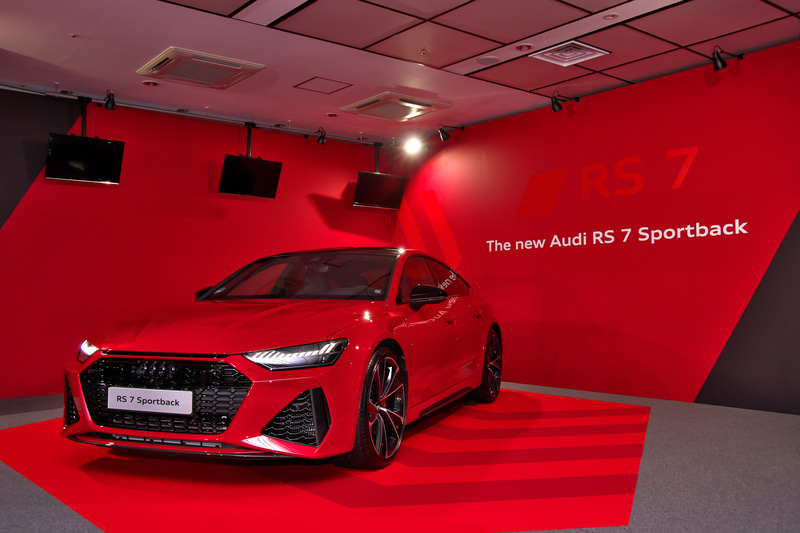 日本初公開された「RS 7 スポーツバック」