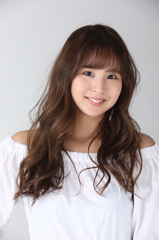 レースクイーンの安田七奈さん