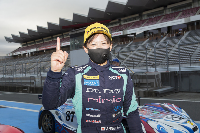 初優勝した#86 Dr.Dry VITAの猪爪杏奈選手