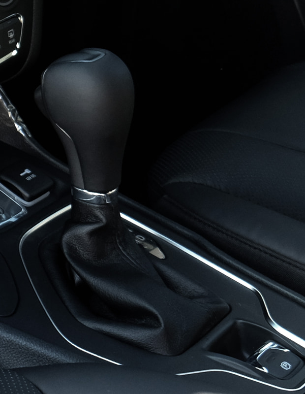 「リミテッド」をベースにした装備を採用