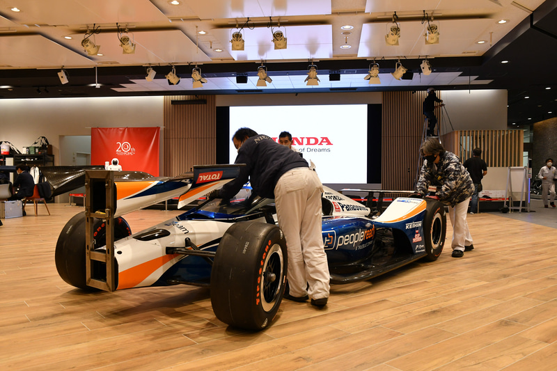 30号車から位置決めをしていく