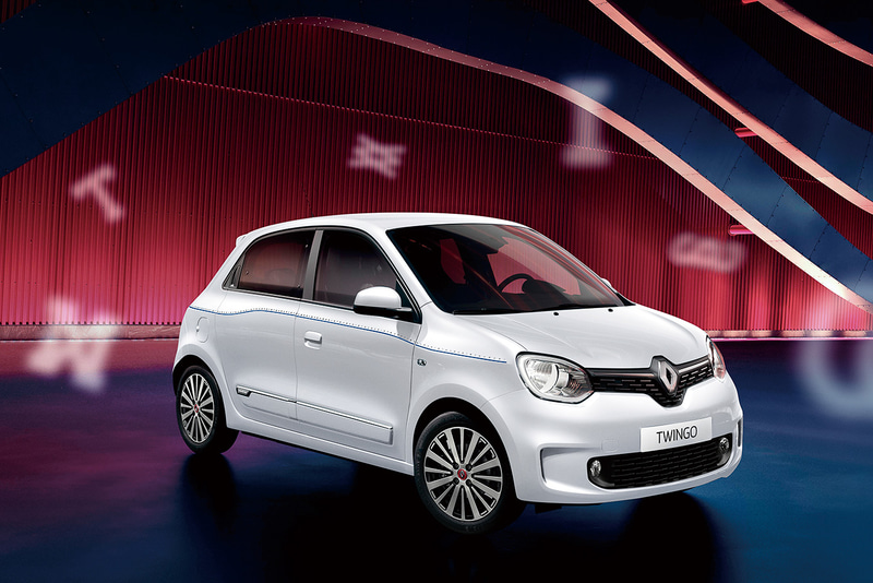 「トゥインゴ」特別仕様車「シグネチャー」に新しいボディカラー「ブラン クオーツ M」を追加