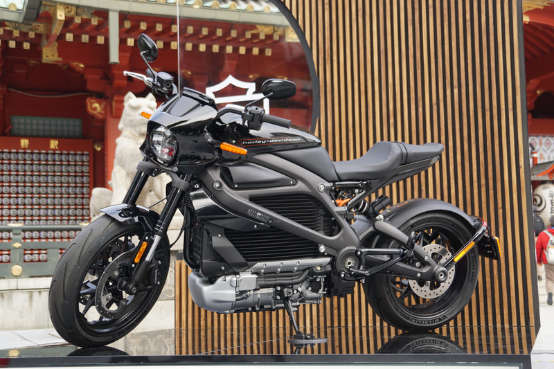 ライブワイヤー