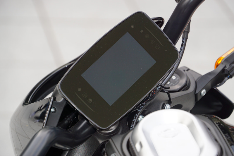 ライブワイヤー