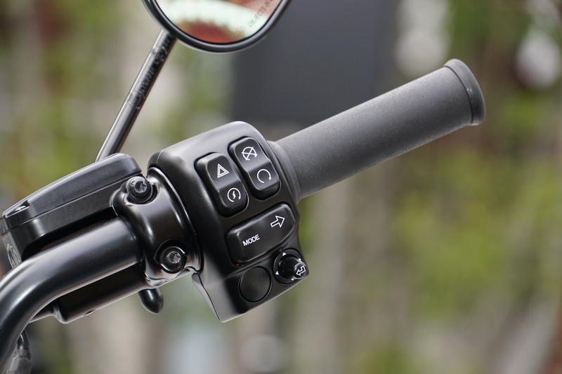 ライブワイヤー