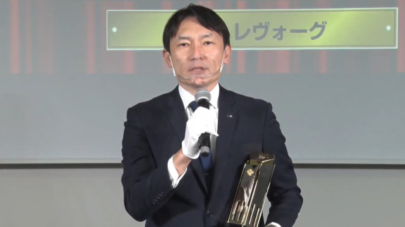 受賞の喜びをコメントする新型レヴォーグの開発責任者 五島賢氏