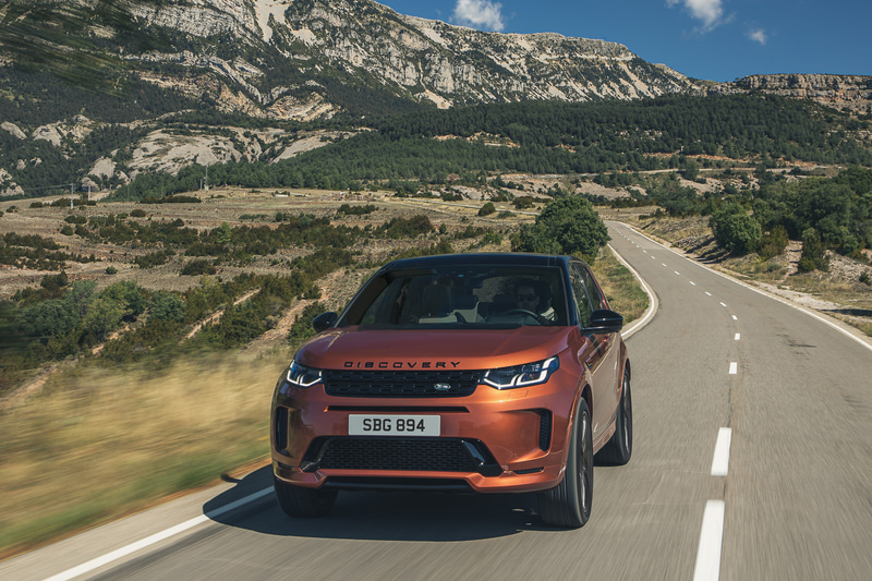 ランドローバー「ディスカバリー・スポーツ」2021年モデルの受注開始