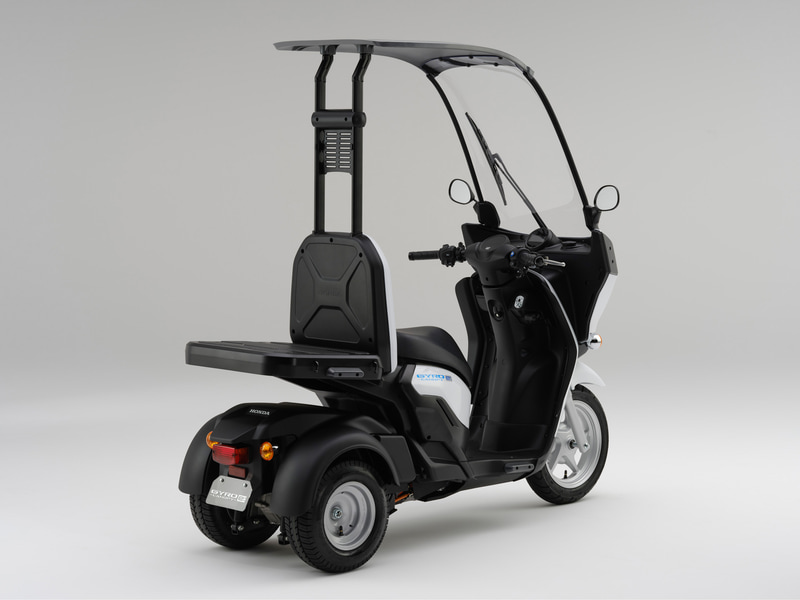 ジャイロ キャノピー e：