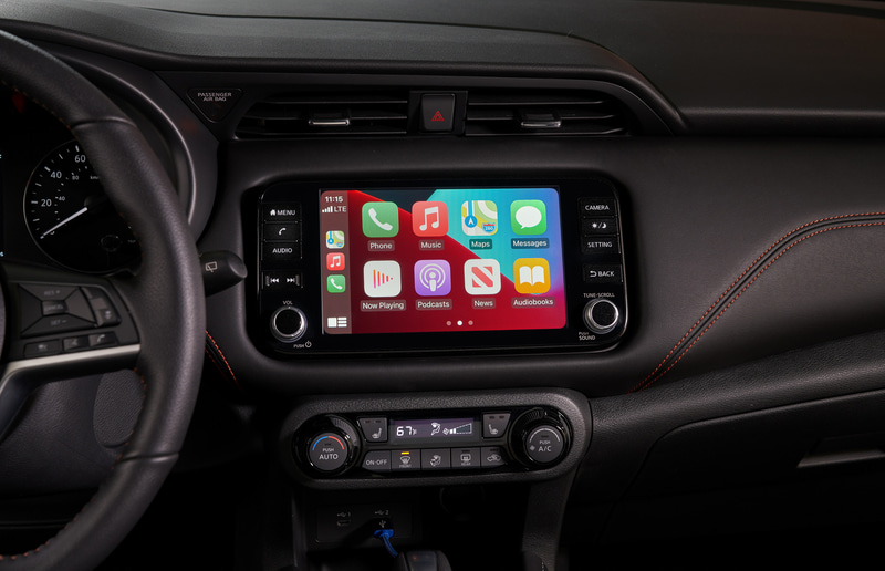 車内では8インチタッチスクリーンディスプレイなどを新採用