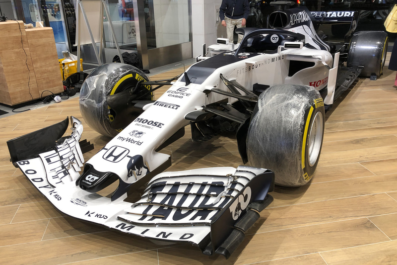 「Scuderia AlphaTauri Honda AT01 展示車」