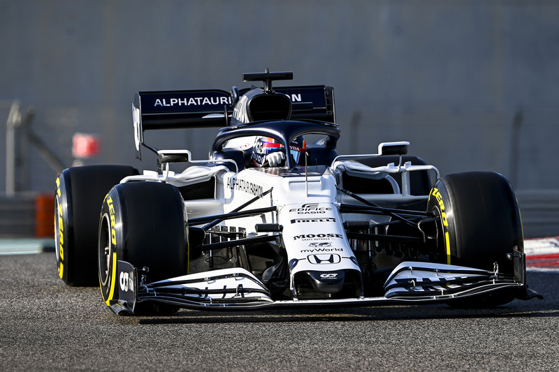 F1ヤングドライバーテストで午前に60周、午後に63周を周回した角田選手