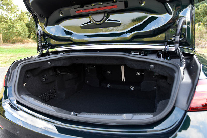 トランクスルーにより使い勝手も上々