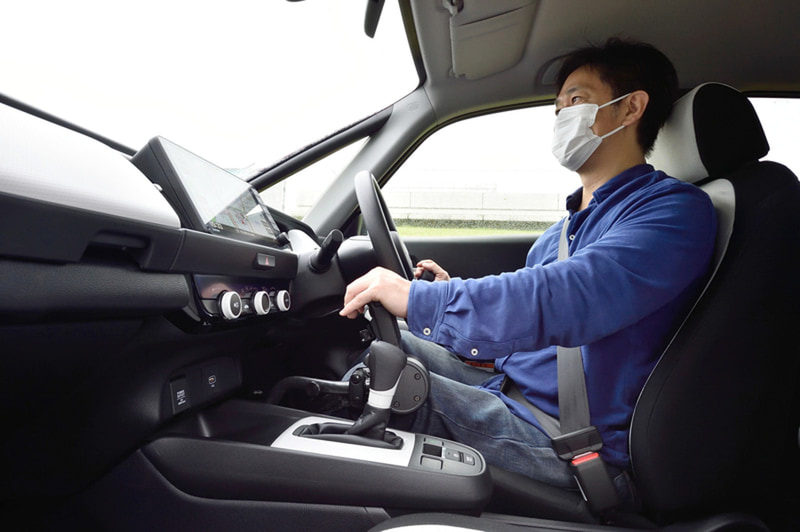 手動運転装置を使っての運転歴20年の筆者も、テックマチックシステムのリニアな操作感に驚愕！