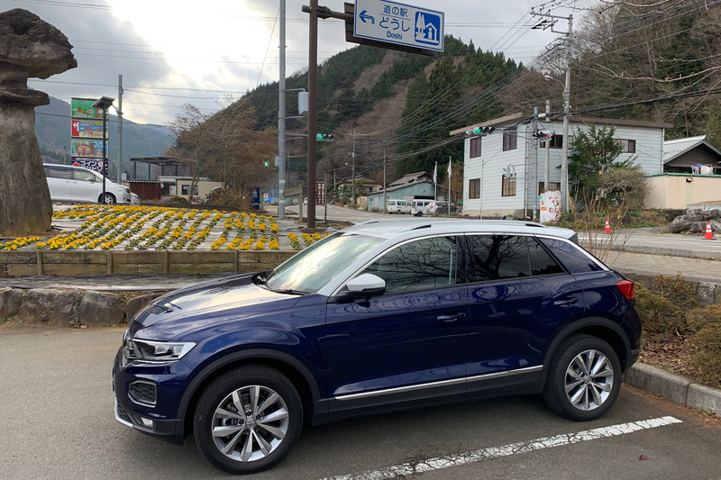 T-Roc。道志みちの道の駅で