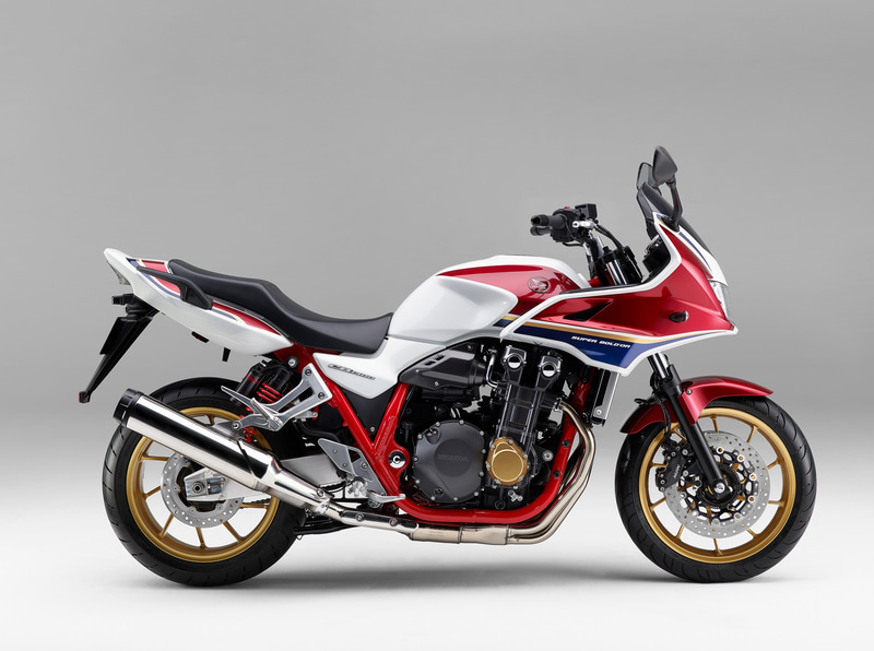 CB1300 SUPER BOL D'OR　パールサンビームホワイト　価格167万2000円