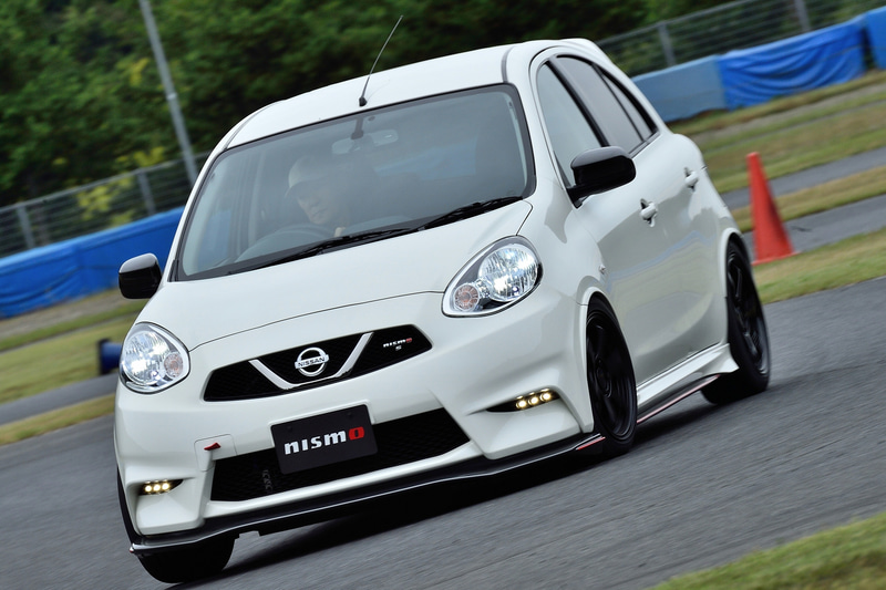 しっかり踏ん張り、グイグイと旋回してくれる