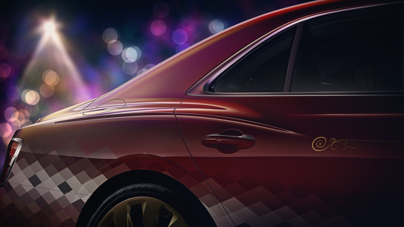 ワンオフの外装は、エクステンデッドレンジが提供する62色の中の1色である「クリケットボール」をベースに、この顧客のためだけに作成した特別なカラー「深紅のクリケットバブル塗装」で仕上げられている