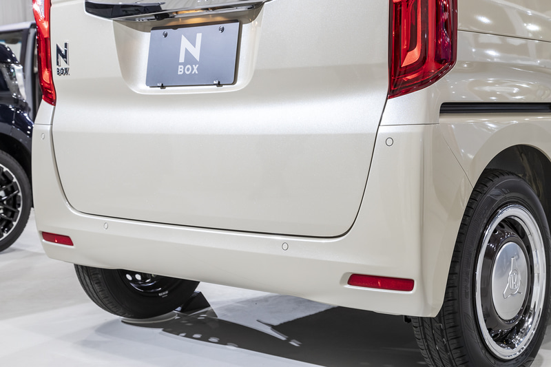 ボディ中央にセンサーが追加された