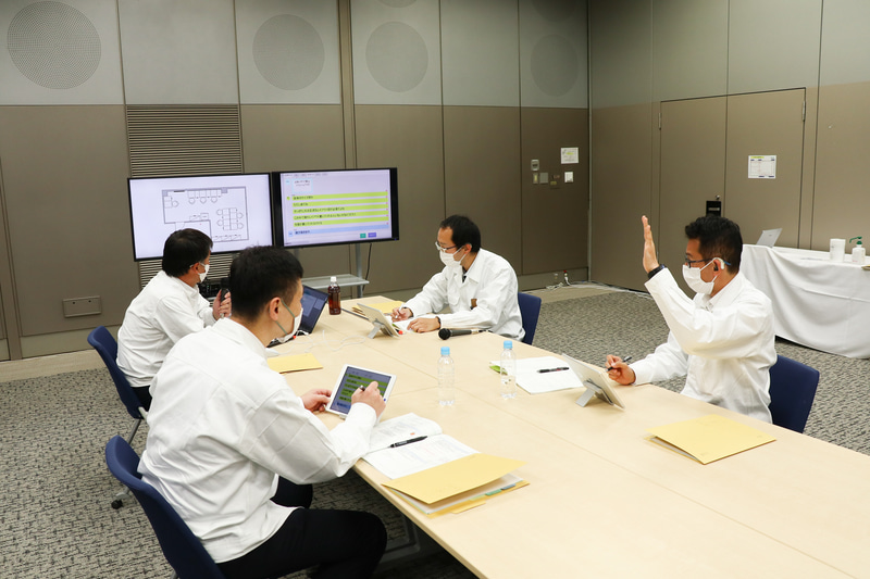 Honda CA システムを使った会議のデモ