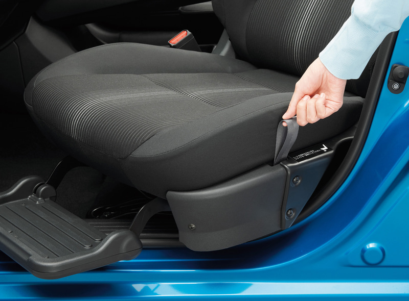 ノート「助手席回転シート X FOUR」