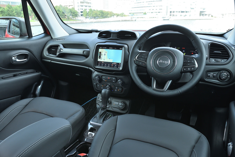 内装も標準モデルとほぼ変わりがない