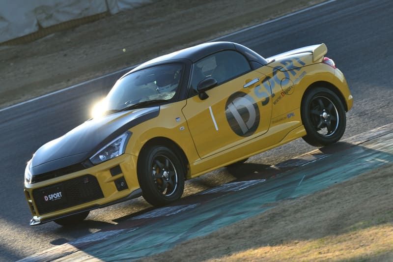 VSCをオフにすると素直な挙動になるのでコントロールしながら走らせることができるという