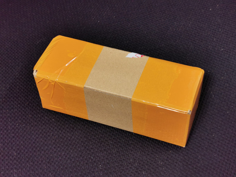 商品はなんとも怪しげな梱包で海外から届いた