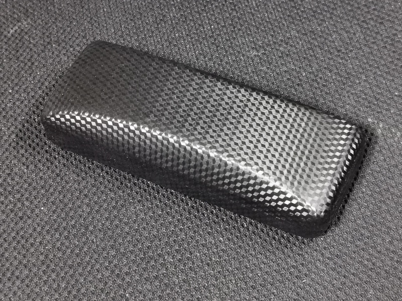 意外にもケースはしっかりしてカッコよかった