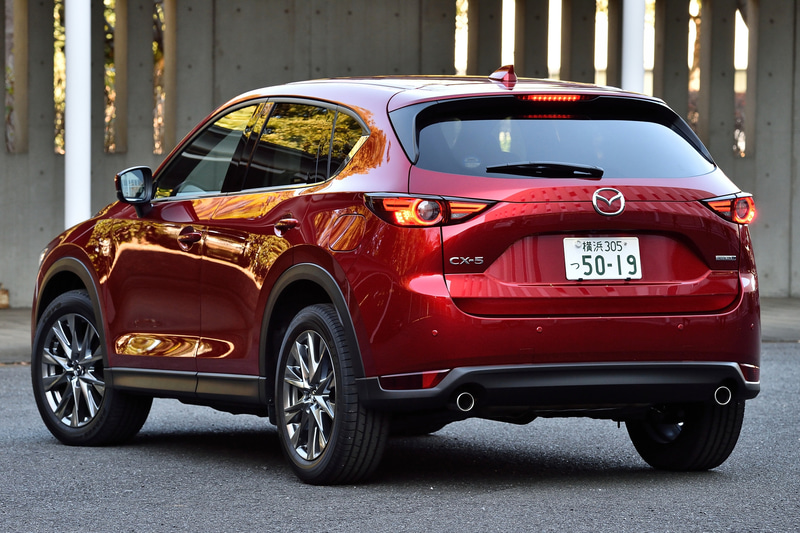 当日はスカイアクティブDを搭載した2WDのCX-5 XD ExclusiveModeも試乗させてもらった