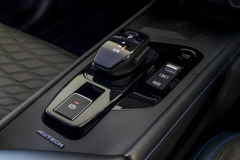 ブルーとブラックでコーディネートしたインテリア