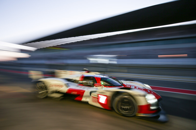 GR010 HYBRID走行写真