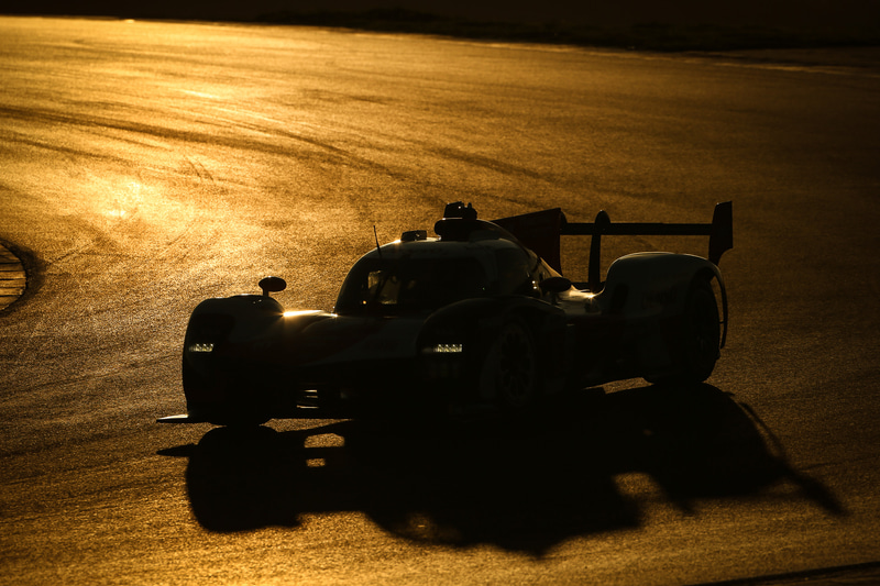 GR010 HYBRID走行写真