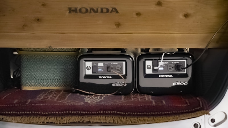 ポータブル電源「LIB-AID　E500」を2個搭載