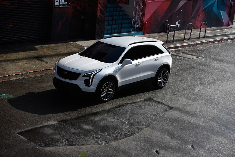 新型XT4のボディサイズは4605×1875×1625mm（全長×全幅×全高）、ホイールベースは2775mm