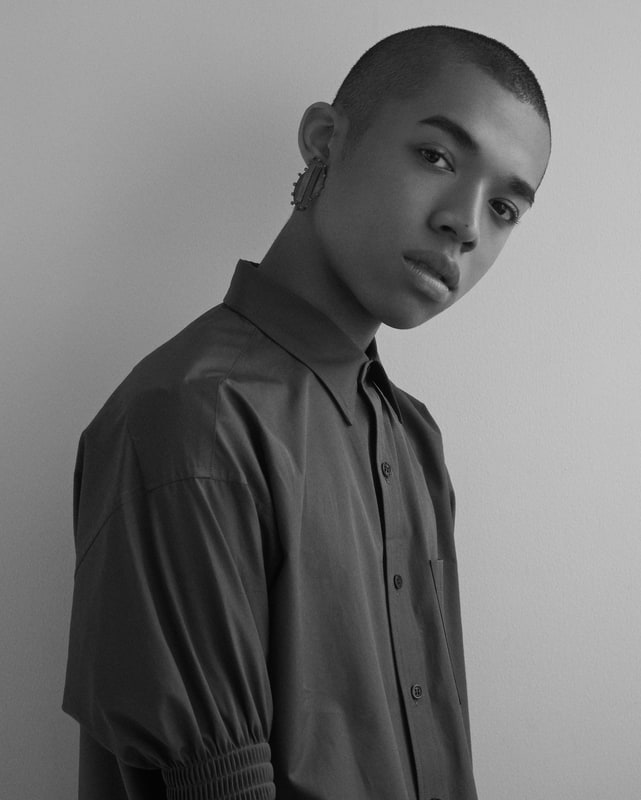 ロイ：モデルとして、イベント、CM、ファッションショー、バラエティ番組で活躍中。SNS総フォロワーは約80万人。TikTokの総動画再生回数は3憶回を超える