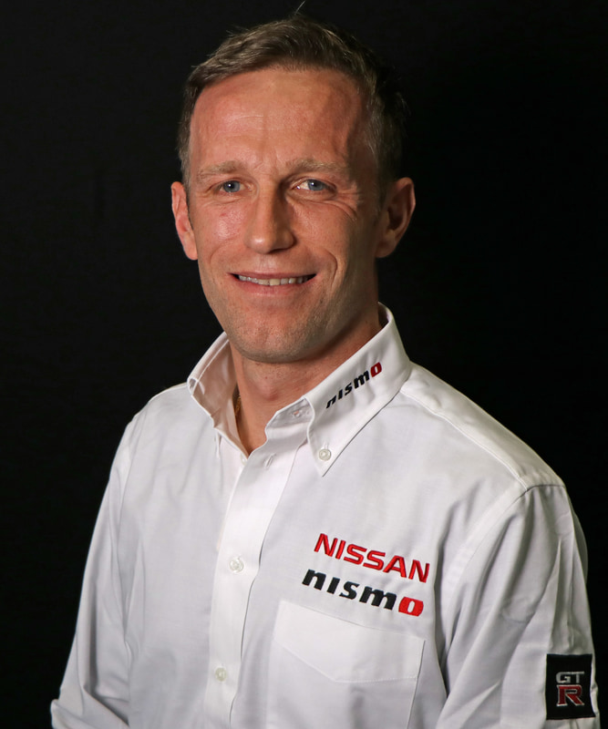 NISMOチームの松田次生選手（左）、ロニー・クインタレッリ選手（右）
