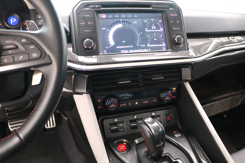 メーター類は市販車から変更は一切なし