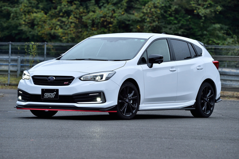 マイナーチェンジで新たに追加設定された「STI Sport」
