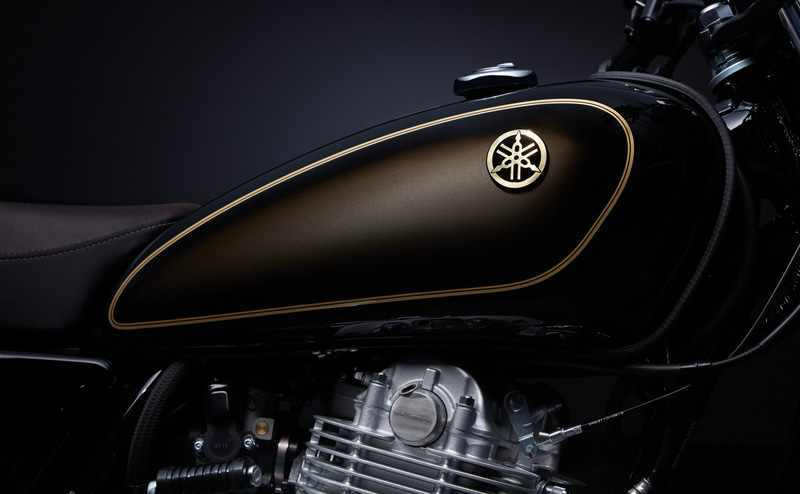 ヤマハブラック（ブラック）を採用したSR400 Final Edition Limited
