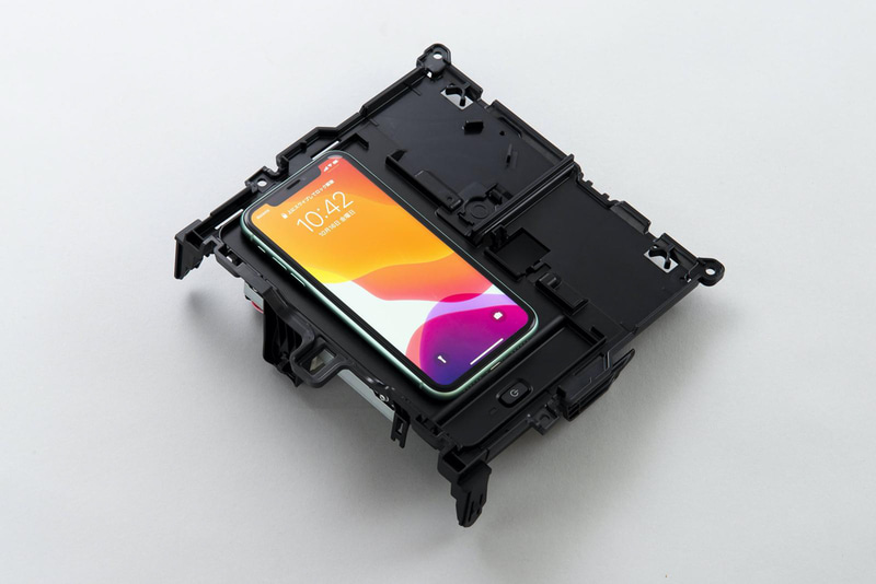 新世代ワイヤレス充電器外観