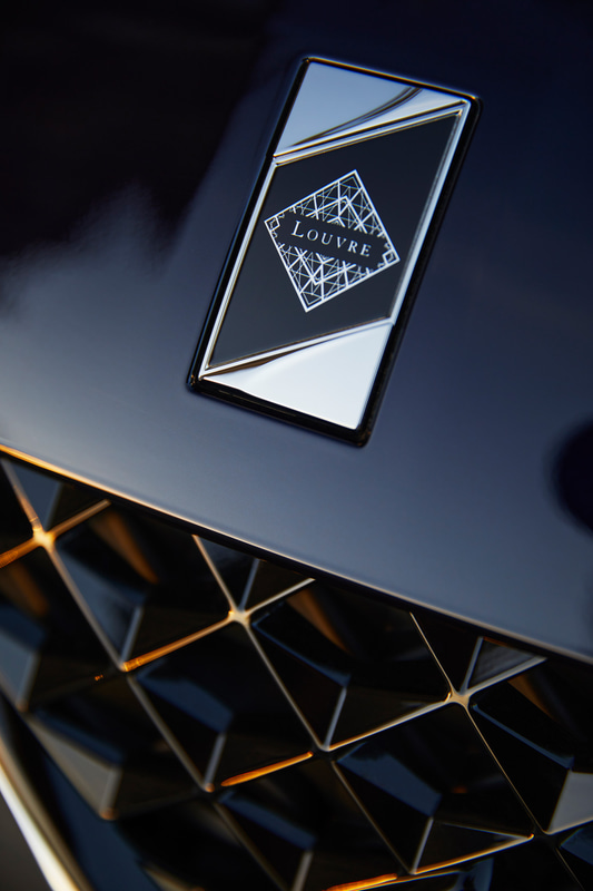 専用バッヂを装着