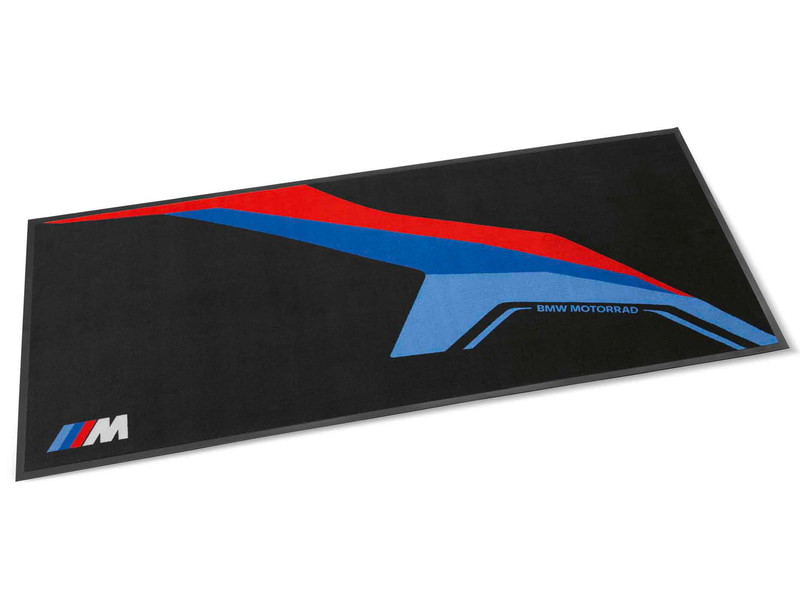 2021年2月1日～4月30日の期間に予約するともらえる「Mバイクフロアマット」