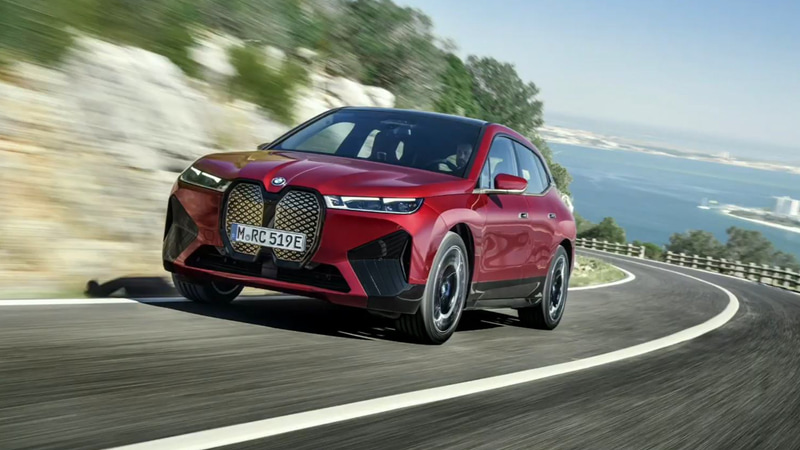 2021年秋に正式な発売を予定している「BMW iX」。予約注文の受付はBMWオンライン・ストアにおいて2020年12月16日より開始されている