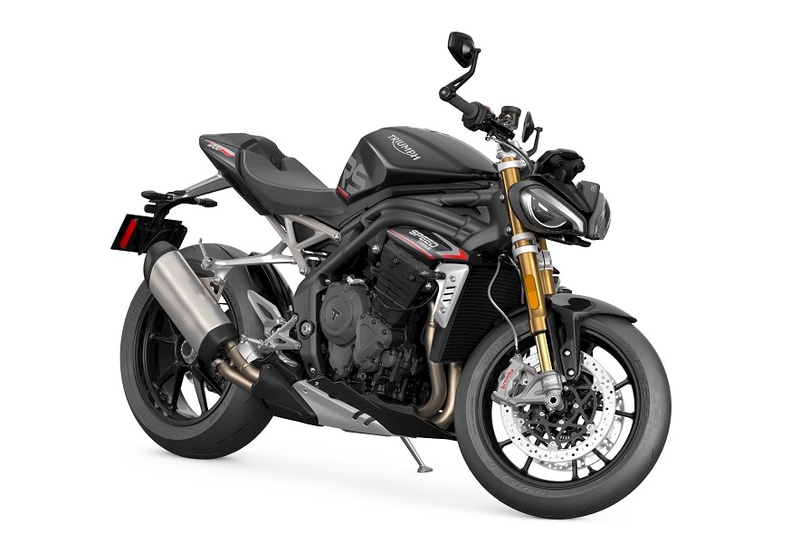 レッド×シルバーのグラフィックが施されたサファイアブラック