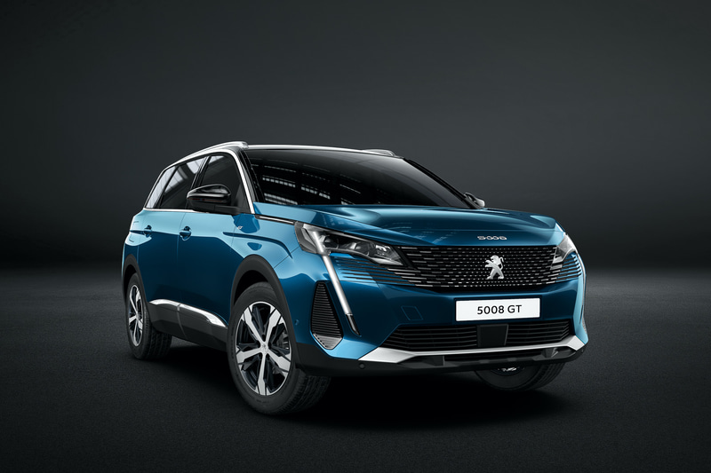 7シーターSUVの5008